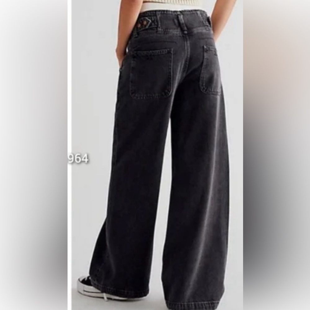 Free People XS Super Sweeper Wide Leg Flood Jeans NWOT.